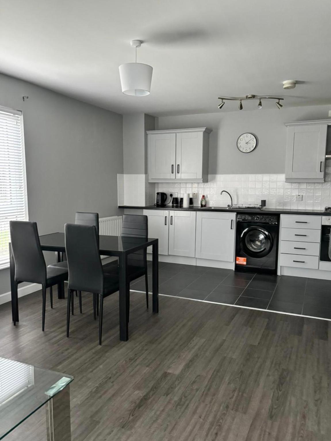 2 Bedroom Ground Floor Apartment Belfast Extérieur photo